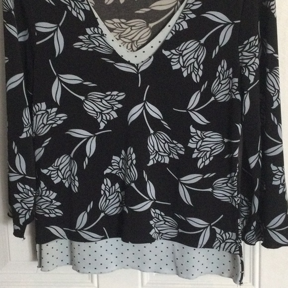 Cute Stretchy Top - Picture 2 of 4